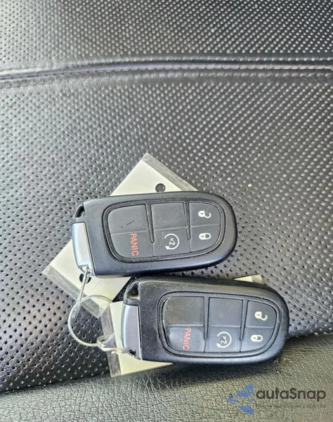 2018 Ram 1500 Laramie z USA, uszkodzony, nr VIN 1C6RR7NM6JS238059